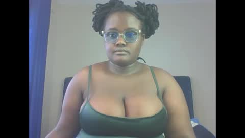 Snapshot of montel22 chatting on December 6, 2024, 10:16 am montel22 online show from December 6, 2024, 10:16 am