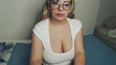 Monse online show from February 14, 2026, 9:11 pm