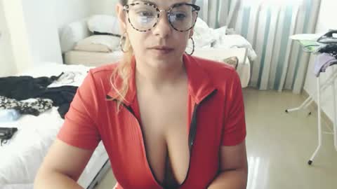 Monse online show from April 24, 2026, 7:11 am
