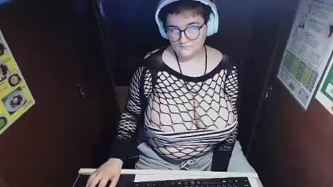 Moo Jay online show from December 22, 2024, 11:11 am