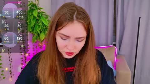 Moon  Bunny online show from October 16, 2025, 3:24 pm