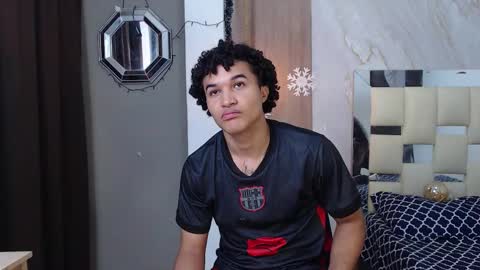 moon_and_fire_ online show from January 13, 2026, 5:24 am