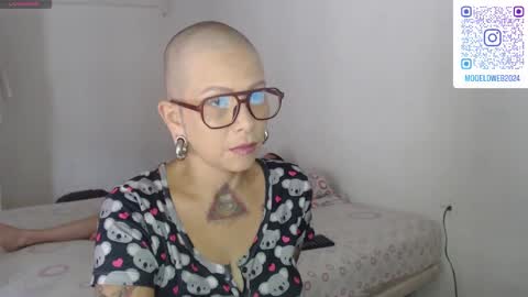 Snapshot of moon_cat85 chatting on January 19, 2025, 3:10 pm Luna online show from January 19, 2025, 3:10 pm