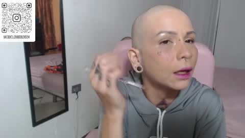 Snapshot of moon_cat85 chatting on February 17, 2025, 11:09 pm Luna online show from February 17, 2025, 11:09 pm