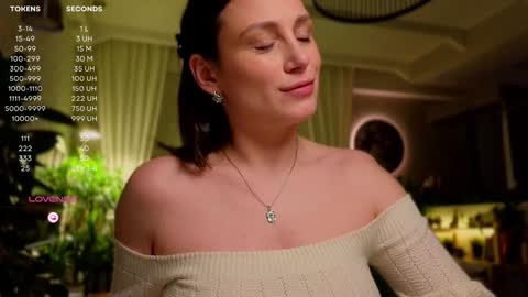 Luna  online show from January 28, 2025, 3:57 pm