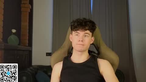 Snapshot of moon_gloww chatting on March 8, 2026, 5:22 am moon_gloww online show from March 8, 2026, 5:22 am