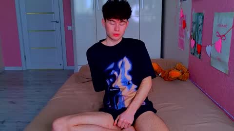 Snapshot of moon_gloww chatting on March 21, 2026, 2:38 am moon_gloww online show from March 21, 2026, 2:38 am