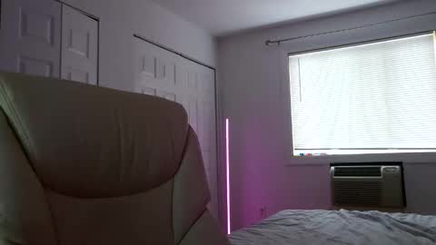 moon_light_girl online show from June 7, 2026, 6:22 pm