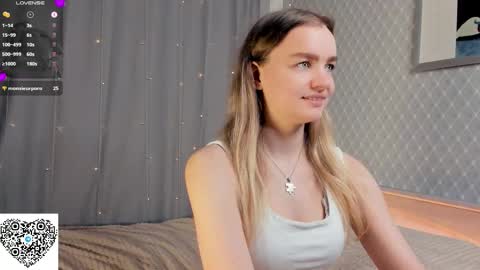 moon_puzzles online show from December 1, 2025, 8:14 pm