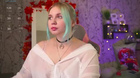 Emilia online show from September 23, 2025, 8:17 am