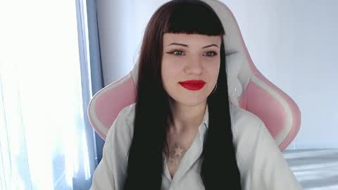 Snapshot of moon_velvet chatting on April 22, 2026, 2:40 pm sophie online show from April 22, 2026, 2:40 pm
