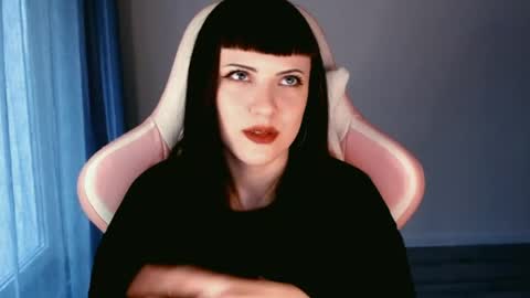 Snapshot of moon_velvet chatting on April 30, 2026, 4:13 pm sophie online show from April 30, 2026, 4:13 pm