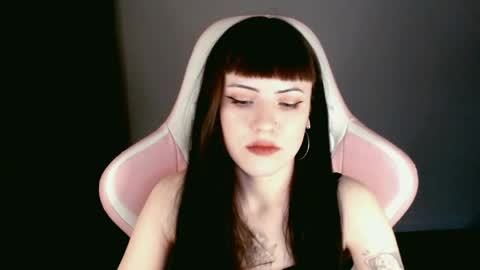 Snapshot of moon_velvet chatting on May 15, 2026, 7:43 pm sophie online show from May 15, 2026, 7:43 pm
