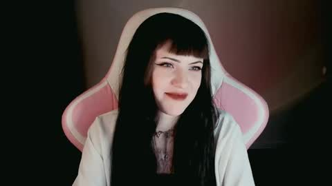 Snapshot of moon_velvet chatting on May 28, 2026, 8:28 pm sophie online show from May 28, 2026, 8:28 pm