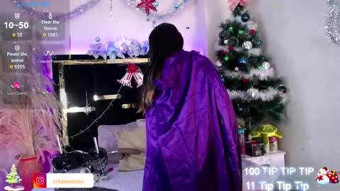 Moon Water   online show from November 29, 2025, 10:18 am