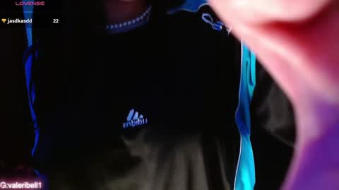 Snapshot of moonbella_bell chatting on December 26, 2024, 3:16 am bell  online show from December 26, 2024, 3:16 am