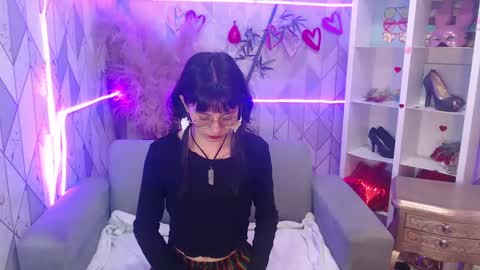 Charlotte online show from October 14, 2025, 7:58 pm