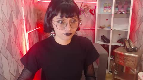 Charlotte online show from October 18, 2025, 6:08 pm