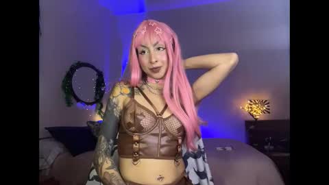 Cinna online show from December 16, 2025, 10:15 pm