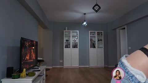 Anna online show from November 22, 2025, 4:39 pm