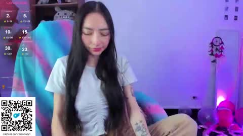 MOON  online show from March 5, 2025, 10:10 pm