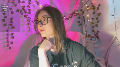 Snapshot of moonlight__lovers chatting on December 6, 2024, 11:54 am Dana online show from December 6, 2024, 11:54 am