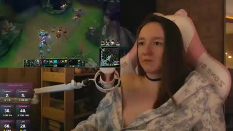 Katrin online show from July 13, 2026, 10:45 pm