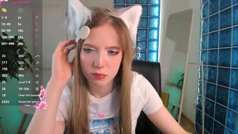 Asuna online show from November 15, 2025, 6:44 am