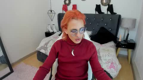 Moon online show from October 21, 2025, 8:42 pm