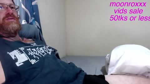 Snapshot of moonroxxx chatting on July 14, 2026, 7:08 pm Scott and online show from July 14, 2026, 7:08 pm