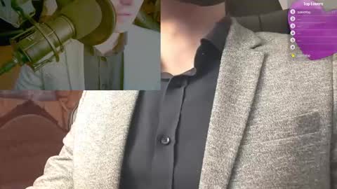 Snapshot of moonsire chatting on January 7, 2025, 4:05 pm Moonsire online show from January 7, 2025, 4:05 pm