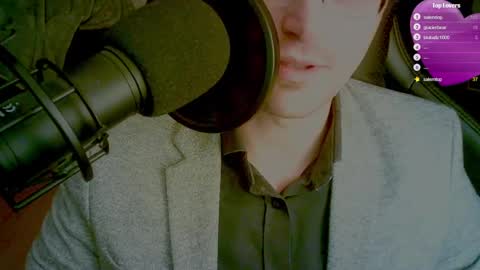 Snapshot of moonsire chatting on January 7, 2025, 10:08 pm Moonsire online show from January 7, 2025, 10:08 pm