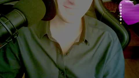 Snapshot of moonsire chatting on January 8, 2025, 5:37 pm Moonsire online show from January 8, 2025, 5:37 pm