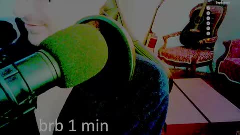 Snapshot of moonsire chatting on January 11, 2025, 1:11 pm Moonsire online show from January 11, 2025, 1:11 pm