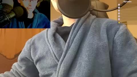 Snapshot of moonsire chatting on January 13, 2025, 8:05 am Moonsire online show from January 13, 2025, 8:05 am