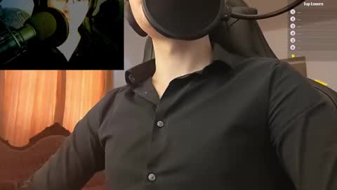 Snapshot of moonsire chatting on January 14, 2025, 9:13 am Moonsire online show from January 14, 2025, 9:13 am