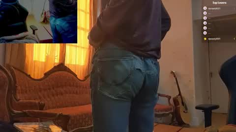 Snapshot of moonsire chatting on January 15, 2025, 11:32 am Moonsire online show from January 15, 2025, 11:32 am