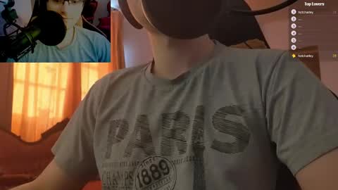 Snapshot of moonsire chatting on January 16, 2025, 12:53 pm Moonsire online show from January 16, 2025, 12:53 pm