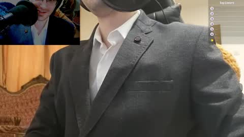 Snapshot of moonsire chatting on January 18, 2025, 10:06 am Moonsire online show from January 18, 2025, 10:06 am