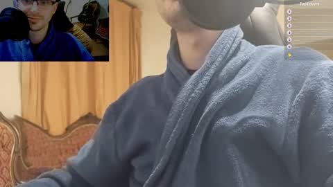 Snapshot of moonsire chatting on January 19, 2025, 3:18 am Moonsire online show from January 19, 2025, 3:18 am