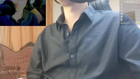 Snapshot of moonsire chatting on January 19, 2025, 8:29 am Moonsire online show from January 19, 2025, 8:29 am