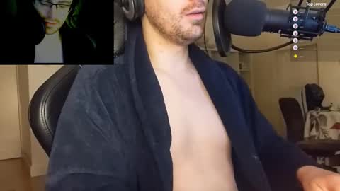 Snapshot of moonsire chatting on January 27, 2025, 2:42 am Moonsire online show from January 27, 2025, 2:42 am