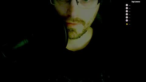 Snapshot of moonsire chatting on February 3, 2025, 6:45 am Moonsire online show from February 3, 2025, 6:45 am