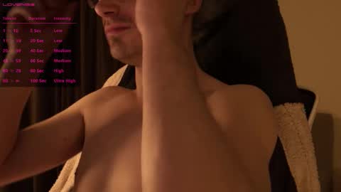 Snapshot of moonsire chatting on February 5, 2026, 11:31 pm Moonsire online show from February 5, 2026, 11:31 pm