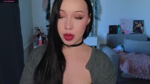 Snapshot of moranagoddess chatting on April 16, 2026, 1:56 pm Morana follow my boosty online show from April 16, 2026, 1:56 pm