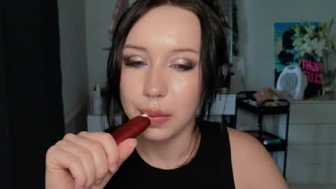 Snapshot of moranagoddess chatting on May 24, 2026, 3:17 pm Morana follow my boosty online show from May 24, 2026, 3:17 pm