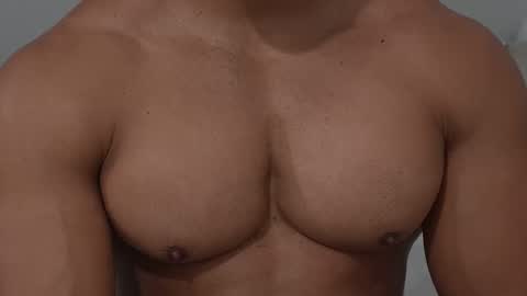 moreno1muscular online show from November 16, 2025, 8:58 pm