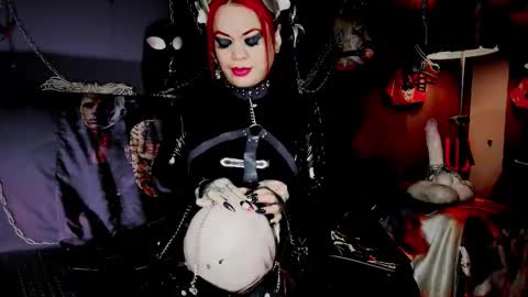 Snapshot of morganacrowley_ chatting on January 15, 2026, 11:37 am Morgana online show from January 15, 2026, 11:37 am