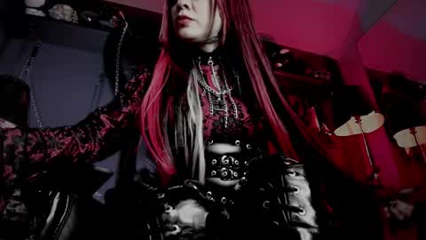 Snapshot of morganacrowley_ chatting on February 12, 2026, 11:49 am Morgana online show from February 12, 2026, 11:49 am