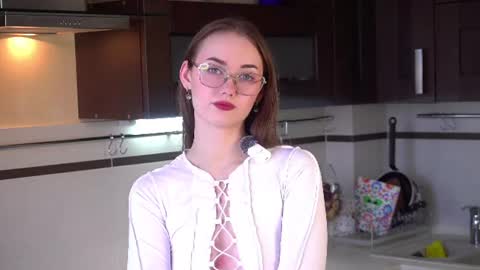 Snapshot of morning__glow chatting on July 20, 2026, 3:21 am Alisa online show from July 20, 2026, 3:21 am